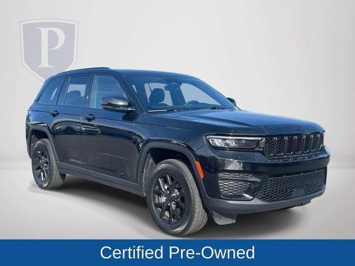 Diamond Black 2025 Jeep Grand Cherokee Laredo