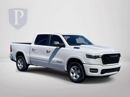 Bright White Clearcoat 2025 RAM 1500 Big Horn/Lone Star