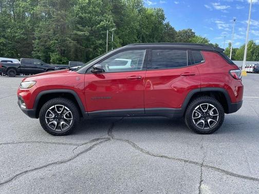 2024 Jeep Compass Trailhawk