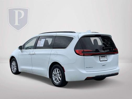 2022 Chrysler Pacifica Touring-L