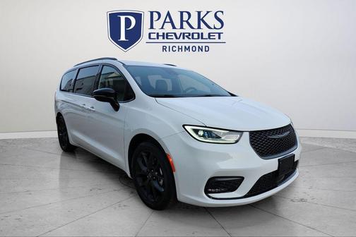 Bright White Clearcoat 2025 Chrysler Pacifica Limited