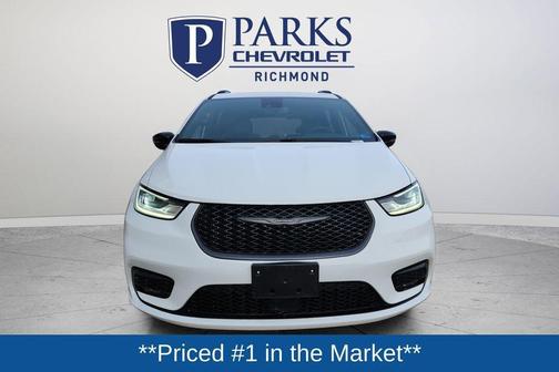 Bright White Clearcoat 2025 Chrysler Pacifica Limited