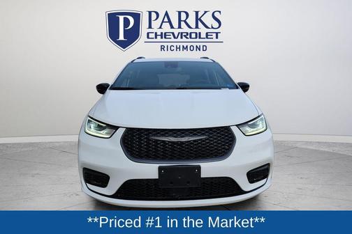 Bright White Clearcoat 2025 Chrysler Pacifica Limited