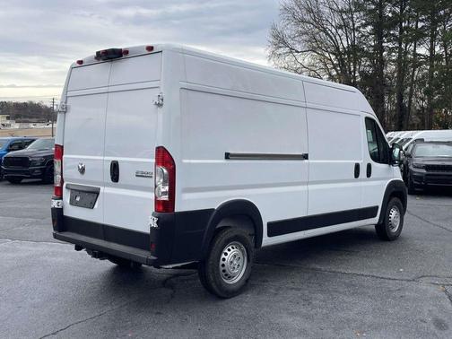 Bright White Clearcoat 2026 RAM ProMaster 2500 High Roof