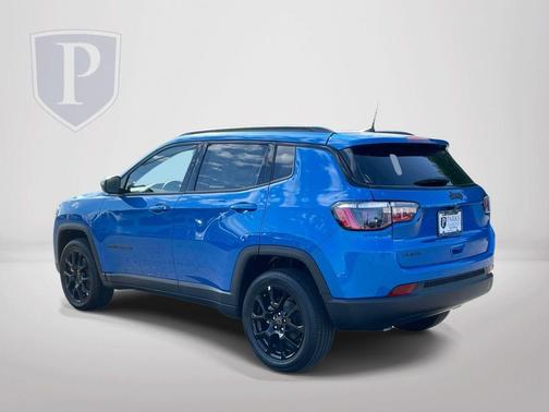 Hydro Blue Pearlcoat 2026 Jeep Compass Latitude