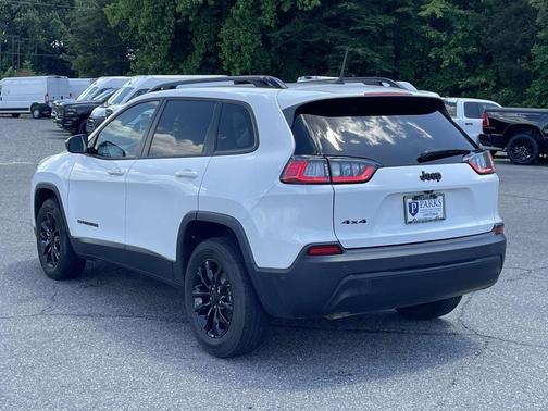 2023 Jeep Cherokee Altitude Lux