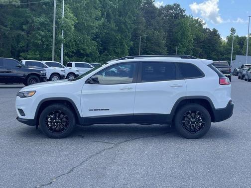 2023 Jeep Cherokee Altitude Lux
