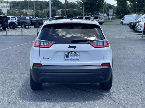 2023 Jeep Cherokee Altitude Lux