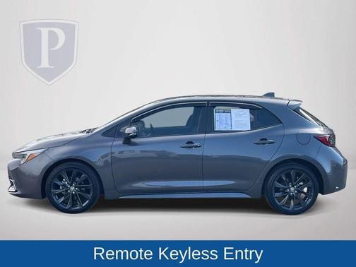 Magnetic Gray Metallic 2025 Toyota Corolla Hatchback XSE