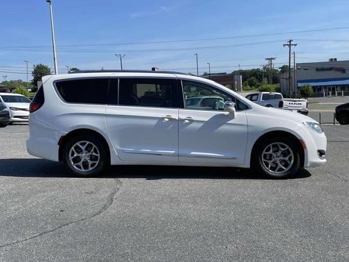 2018 Chrysler Pacifica Limited