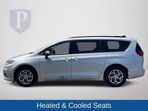Silver Mist Clearcoat 2023 Chrysler Pacifica Limited