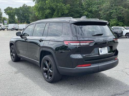 2021 Jeep Grand Cherokee L Laredo