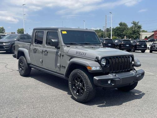 2021 Jeep Gladiator Sport