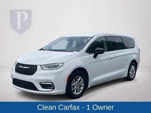 Bright White Clearcoat 2024 Chrysler Pacifica Touring-L