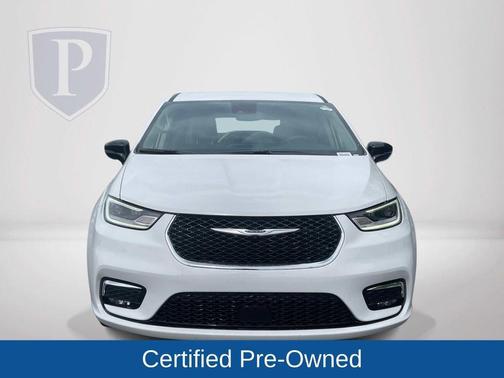 Bright White Clearcoat 2024 Chrysler Pacifica Touring-L