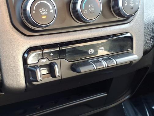 Bright White Clearcoat 2024 RAM 2500 Big Horn