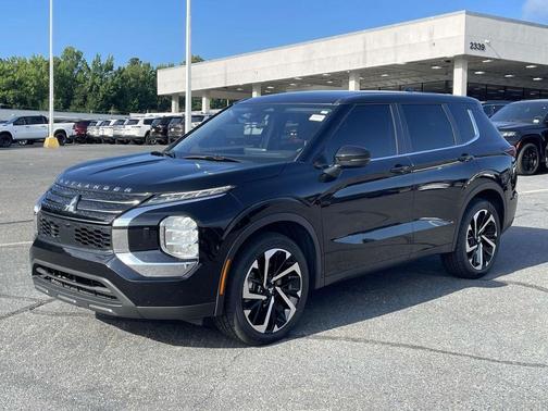 2022 Mitsubishi Outlander ES