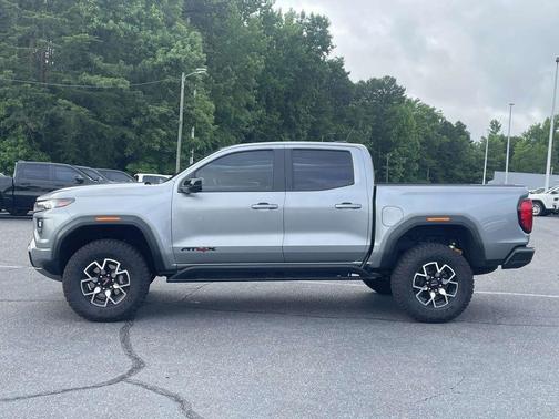 2024 GMC Canyon AT4X