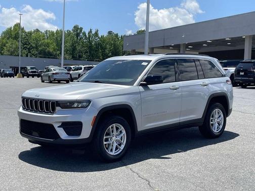 2024 Jeep Grand Cherokee Laredo