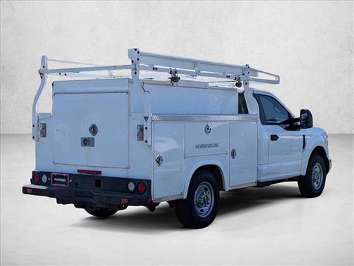 Oxford White 2018 Ford F-350 XL