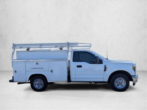 Oxford White 2018 Ford F-350 XL