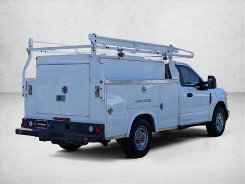 Oxford White 2018 Ford F-350 XL