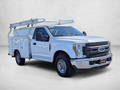 Oxford White 2018 Ford F-350 XL