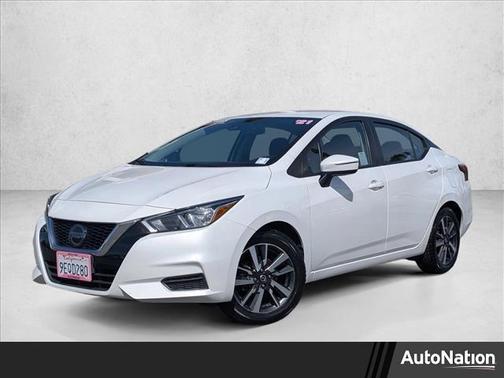 Aspen White TriCoat Pearl 2021 Nissan Versa 1.6 SV