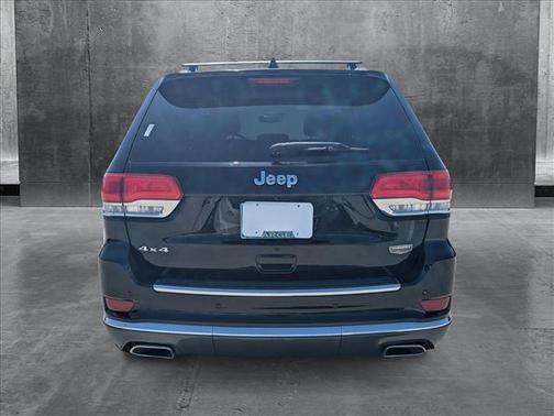 2020 Jeep Grand Cherokee Summit