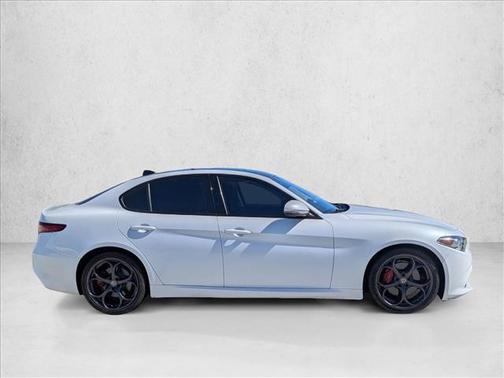 2017 Alfa Romeo Giulia Ti