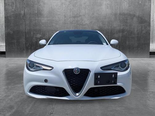 2017 Alfa Romeo Giulia Base
