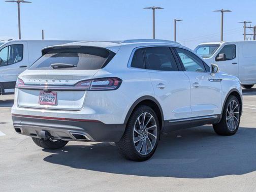 Pristine White Metallic Tri-Coat 2022 Lincoln Nautilus Reserve