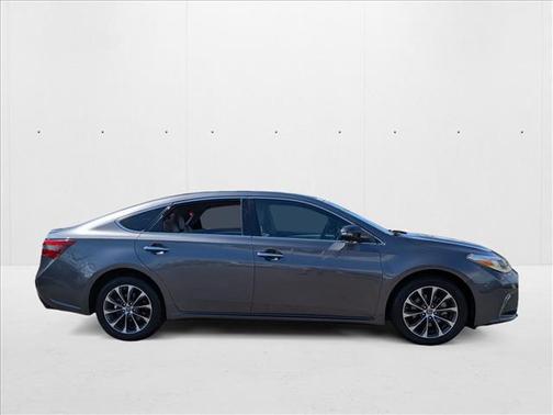 2016 Toyota Avalon XLE
