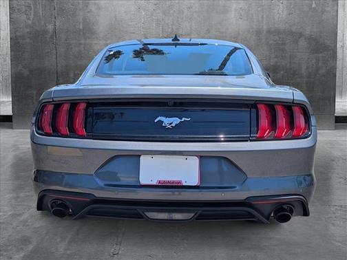 2021 Ford Mustang EcoBoost