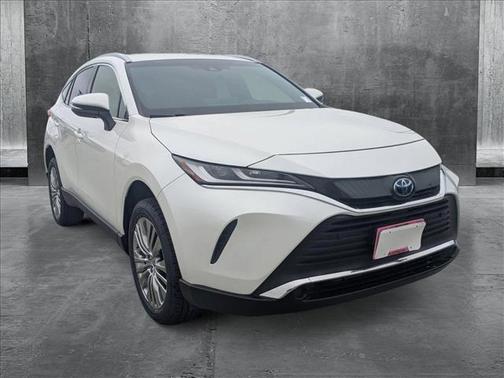 2022 Toyota Venza XLE