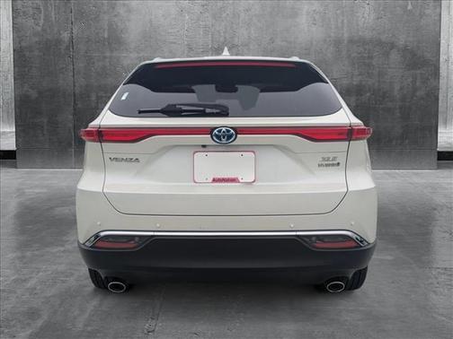 2022 Toyota Venza XLE