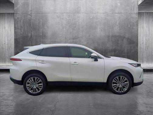 2022 Toyota Venza XLE