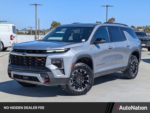 Sterling Gray Metallic 2025 Chevrolet Traverse AWD Z71
