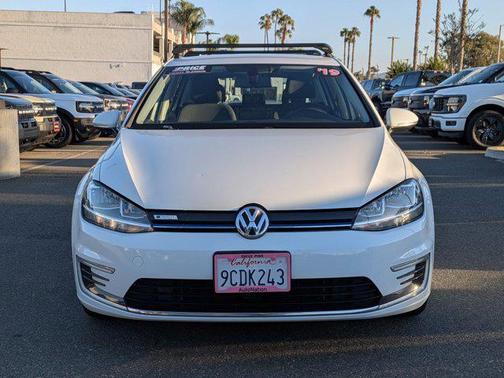 2019 Volkswagen e-Golf SE