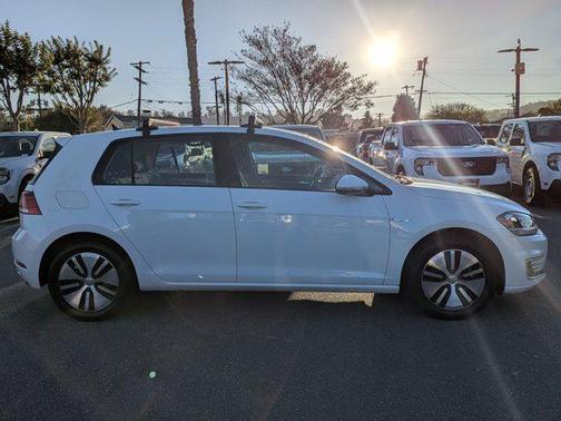 2019 Volkswagen e-Golf SE