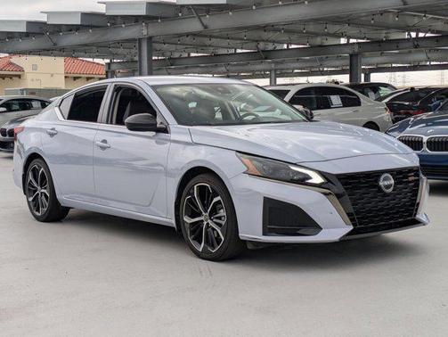 2023 Nissan Altima SR FWD