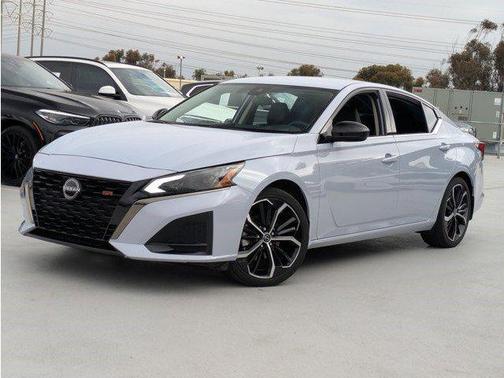 2023 Nissan Altima SR FWD