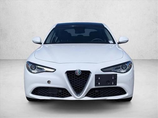 2017 Alfa Romeo Giulia Base