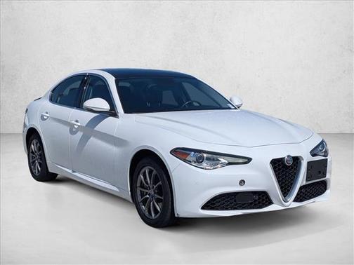 2017 Alfa Romeo Giulia Base