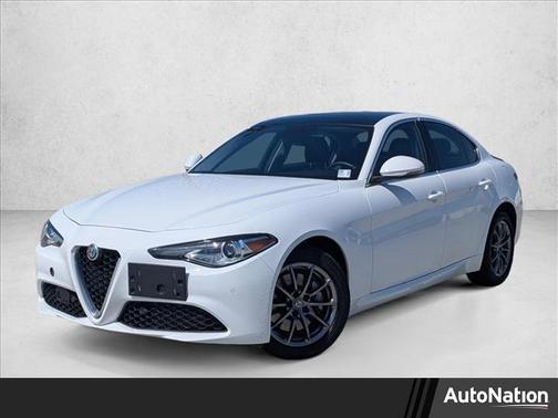 2017 Alfa Romeo Giulia Base