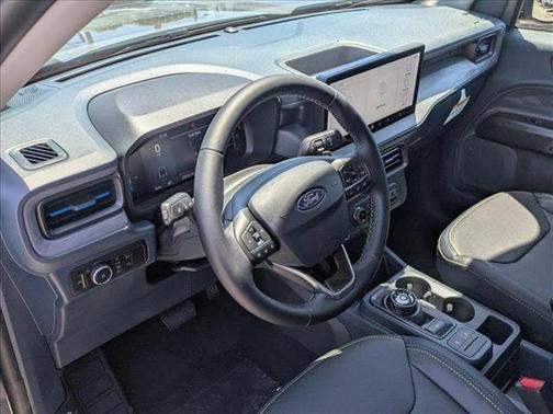 2025 Ford Maverick Lobo Standard