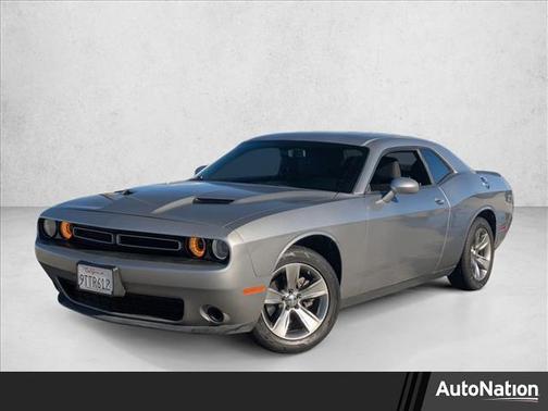 2017 Dodge Challenger SXT