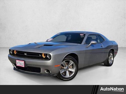 2017 Dodge Challenger SXT