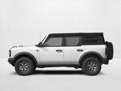 Oxford White 2026 Ford Bronco Badlands