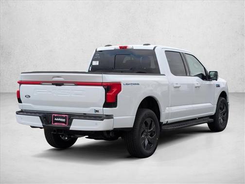 2025 Ford F-150 Lightning LARIAT